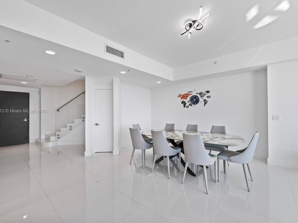 17301 Biscayne Blvd 811, North Miami Beach FL 33160