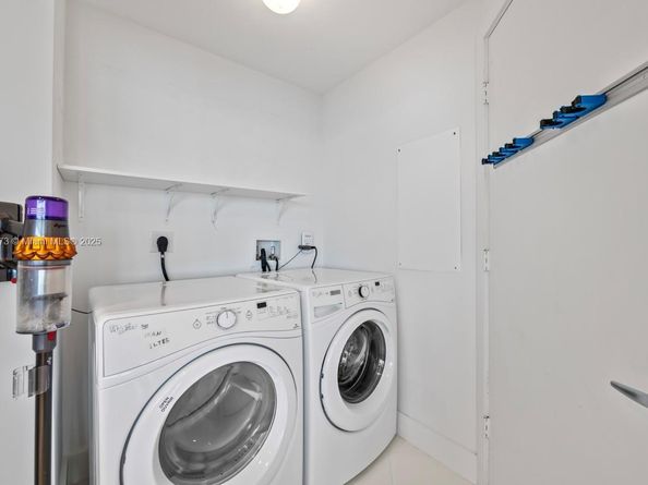 17301 Biscayne Blvd 811, North Miami Beach FL 33160