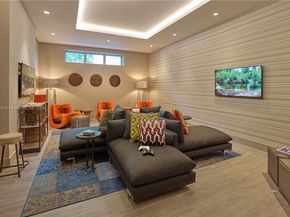 17301 Biscayne Blvd 811, North Miami Beach FL 33160