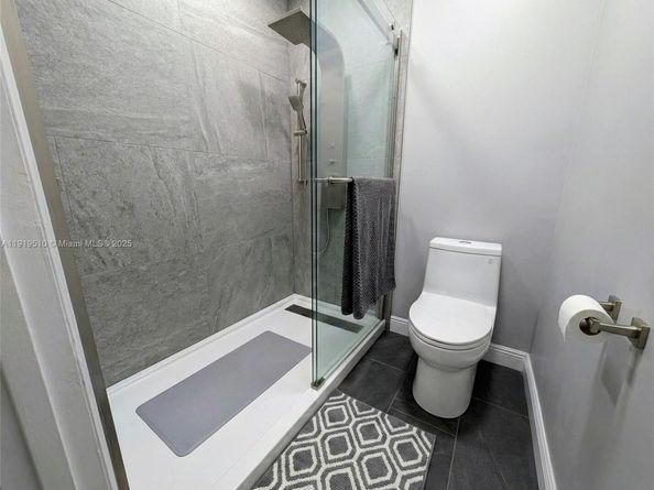 3081 NW 47th Ter 202, Lauderdale Lakes FL 33313