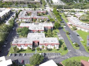 3081 NW 47th Ter 202, Lauderdale Lakes FL 33313