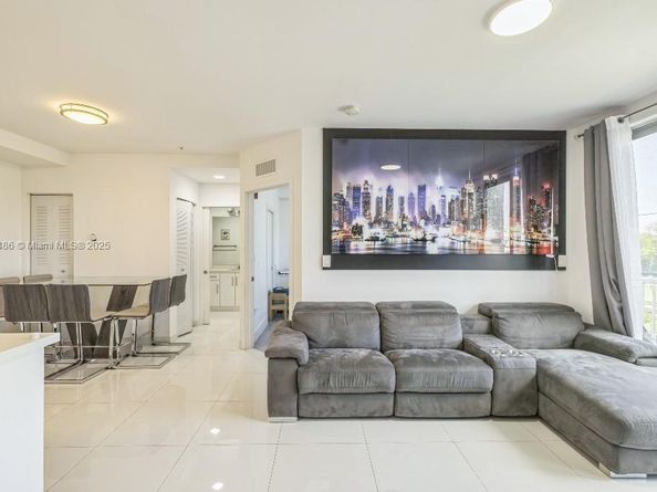 2651 NE 212th Ter 305, Miami FL 33180