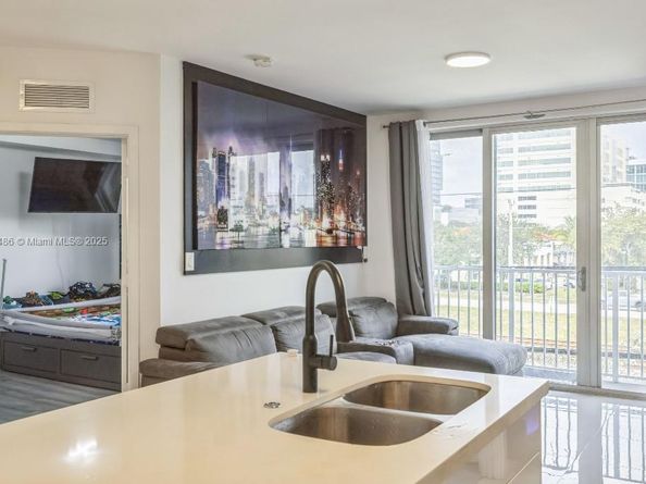 2651 NE 212th Ter 305, Miami FL 33180