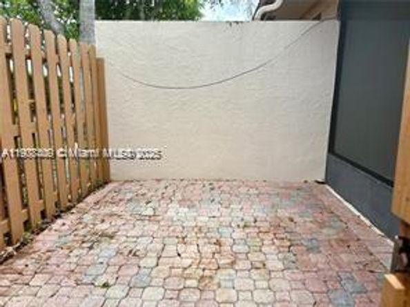 2050 SW 24th Circle, Boynton Beach FL 33426