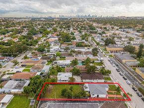 5271 NW 1st St, Miami FL 33126