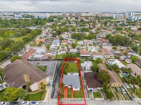 5271 NW 1st St, Miami FL 33126