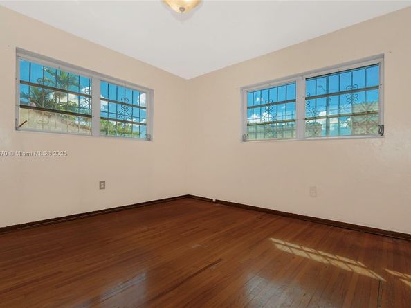 5271 NW 1st St, Miami FL 33126