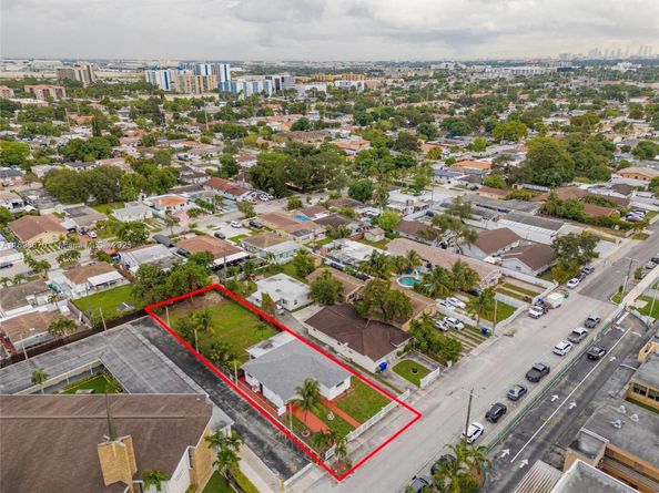 5271 NW 1st St, Miami FL 33126