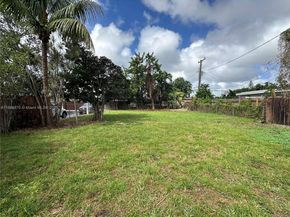 5271 NW 1st St, Miami FL 33126