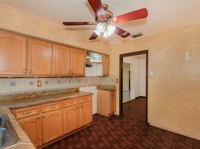 5271 NW 1st St, Miami FL 33126