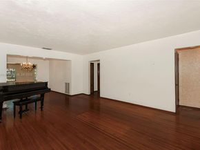 5271 NW 1st St, Miami FL 33126