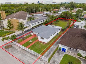 5271 NW 1st St, Miami FL 33126