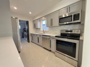 207 SW 12th Ave, Dania Beach FL 33004