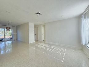 207 SW 12th Ave, Dania Beach FL 33004
