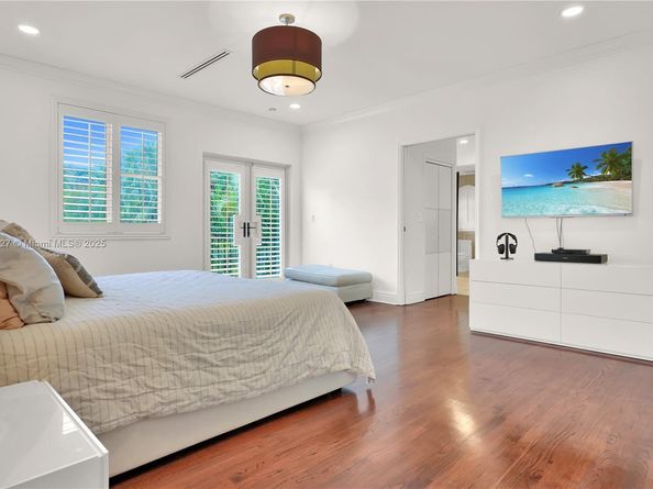 2115 Country Club Prado, Coral Gables FL 33134