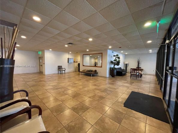 Undisclosed Address #A11884564, Miami Beach FL 33141