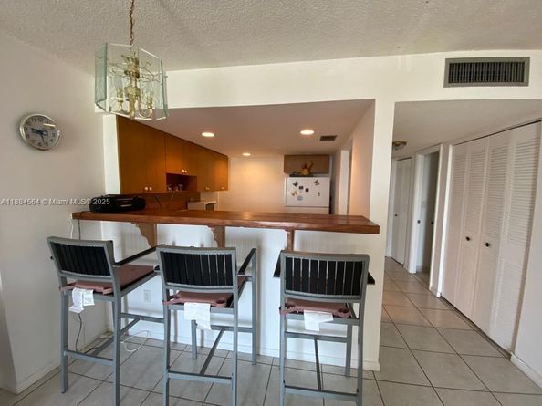 Undisclosed Address #A11884564, Miami Beach FL 33141