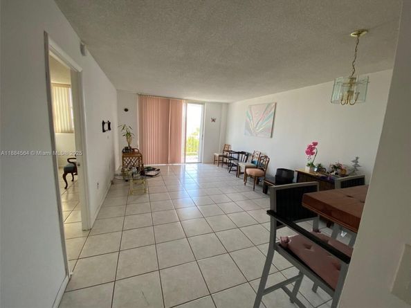 Undisclosed Address #A11884564, Miami Beach FL 33141