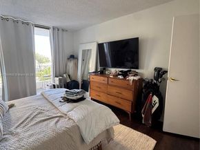 200 SE 15th Rd 4E, Miami FL 33129