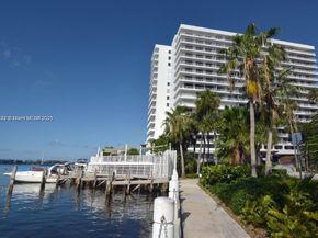 200 SE 15th Rd 4E, Miami FL 33129