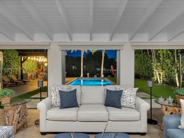 4475 N Meridian Ave, Miami Beach FL 33140