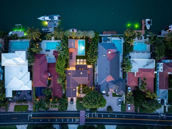 4475 N Meridian Ave, Miami Beach FL 33140