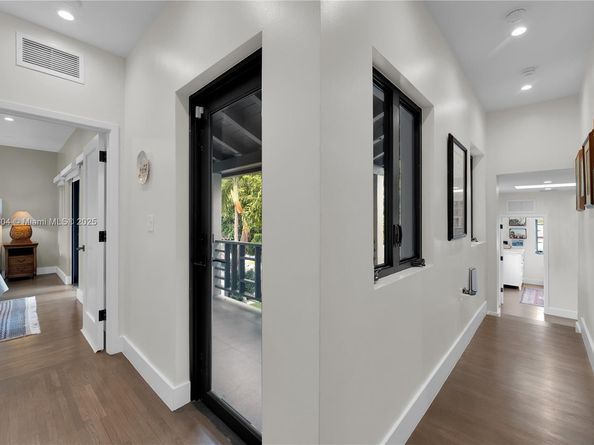 4475 N Meridian Ave, Miami Beach FL 33140