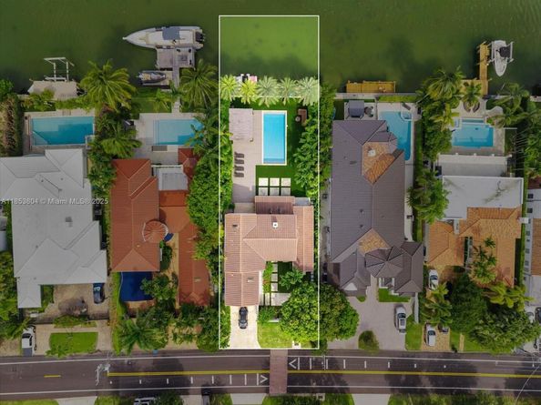 4475 N Meridian Ave, Miami Beach FL 33140
