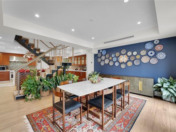4475 N Meridian Ave, Miami Beach FL 33140