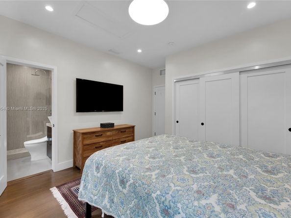 4475 N Meridian Ave, Miami Beach FL 33140