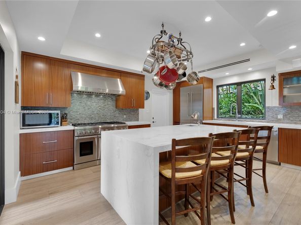 4475 N Meridian Ave, Miami Beach FL 33140