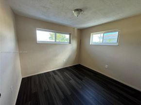 7930 NW 21st Ct, Sunrise FL 33322