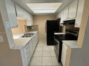 7930 NW 21st Ct, Sunrise FL 33322