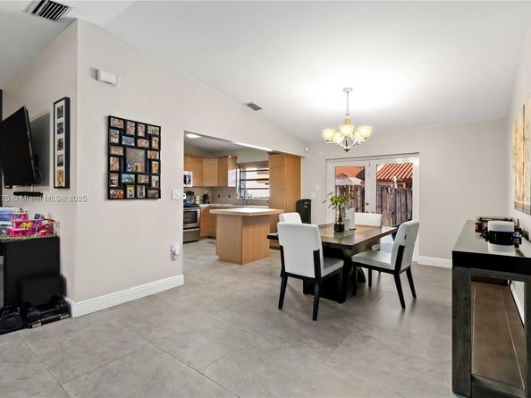 11217 SW 56th Cir, Cooper City FL 33330