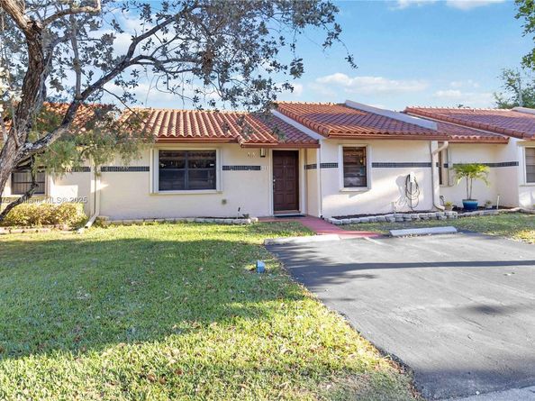 11217 SW 56th Cir, Cooper City FL 33330