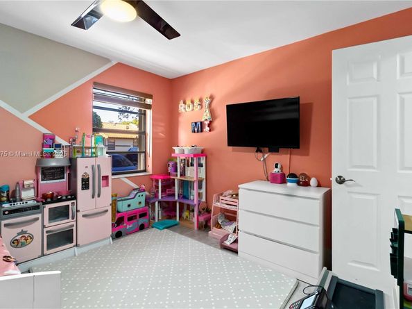 11217 SW 56th Cir, Cooper City FL 33330
