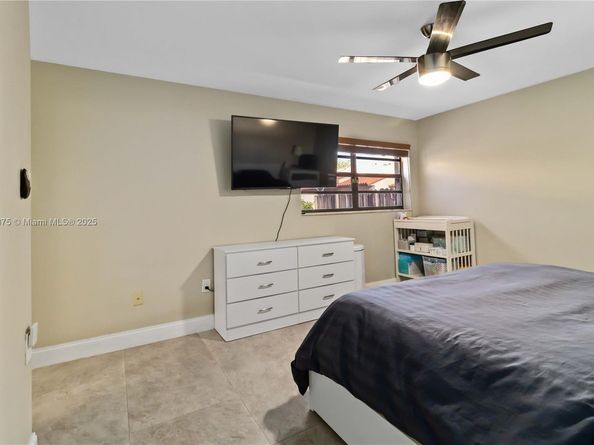 11217 SW 56th Cir, Cooper City FL 33330