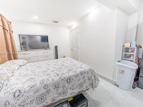 1990 NW 154th St, Miami Gardens FL 33054