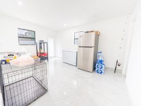 1990 NW 154th St, Miami Gardens FL 33054