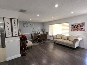 9170 NW 24th Pl, Sunrise FL 33322