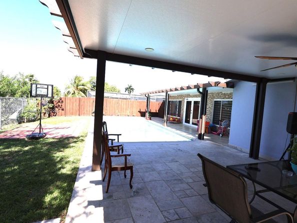 9170 NW 24th Pl, Sunrise FL 33322