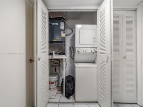 8005 Lake Dr 404, Doral FL 33166