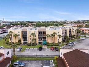 8005 Lake Dr 404, Doral FL 33166