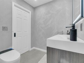 1405 SW 4th Ter, Pompano Beach FL 33060