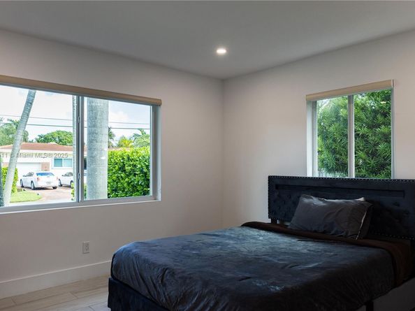 1080 NE 104th St, Miami Shores FL 33138