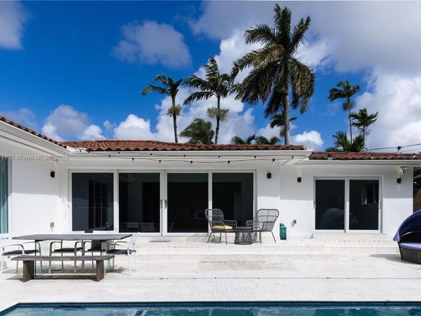 1080 NE 104th St, Miami Shores FL 33138