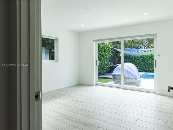 1080 NE 104th St, Miami Shores FL 33138