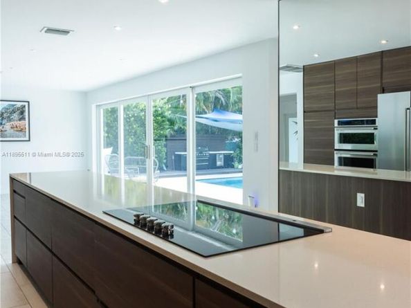 1080 NE 104th St, Miami Shores FL 33138