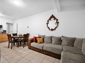 1811 Utopia Dr, Miramar FL 33023