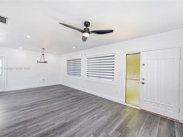 1704 S Le Jeune Rd, Coral Gables FL 33134